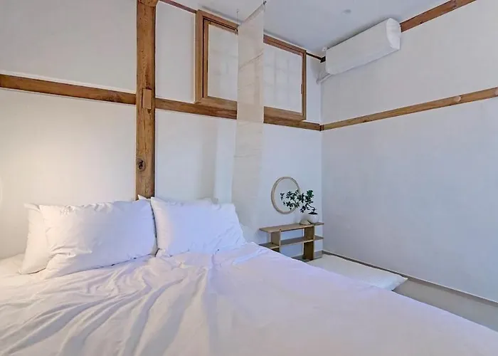 Namhyundang Premium Authentic Hanok 4r4b *