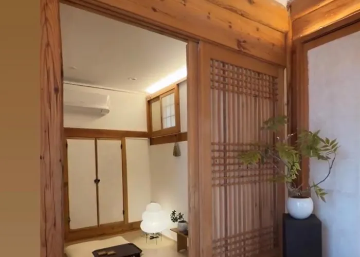 Namhyundang Premium Authentic Hanok 4r4b *