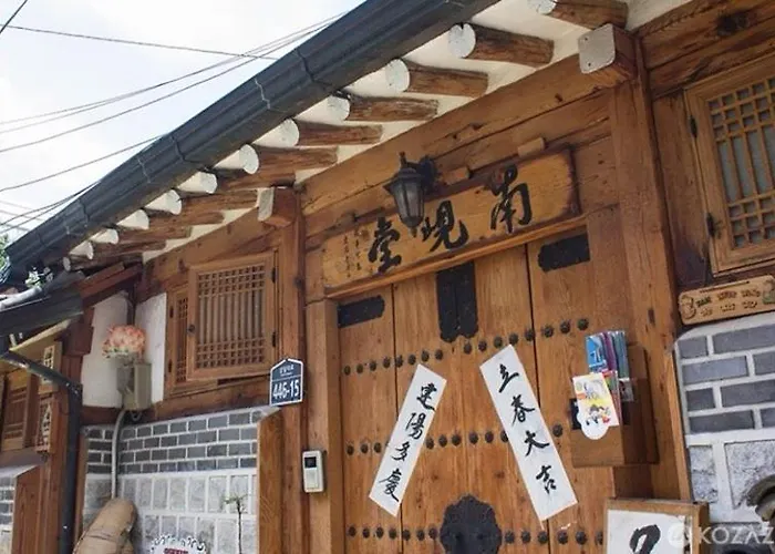 Namhyundang Premium Authentic Hanok 4r4b * 서울특별시