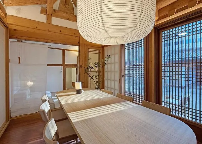 Namhyundang Premium Authentic Hanok 4r4b 빌라 *