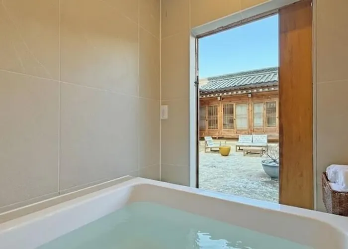 Namhyundang Premium Authentic Hanok 4r4b *
