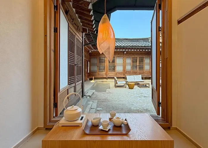 Namhyundang Premium Authentic Hanok 4r4b